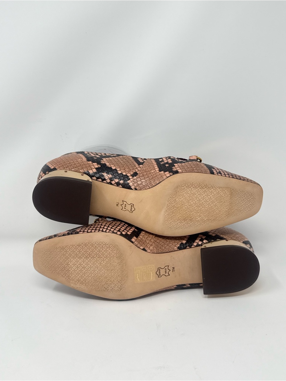 Tory Burch Burgundy Velvet Loafer with Snake-Print Trim and Gold Chain. Size 7. - Picture 11 of 14